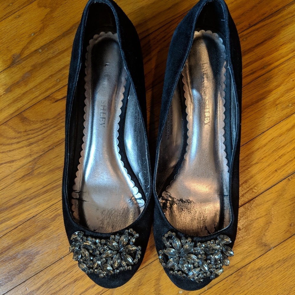 Laura Ashley Black Low Wedges w/ Crystal SIZE 7.5